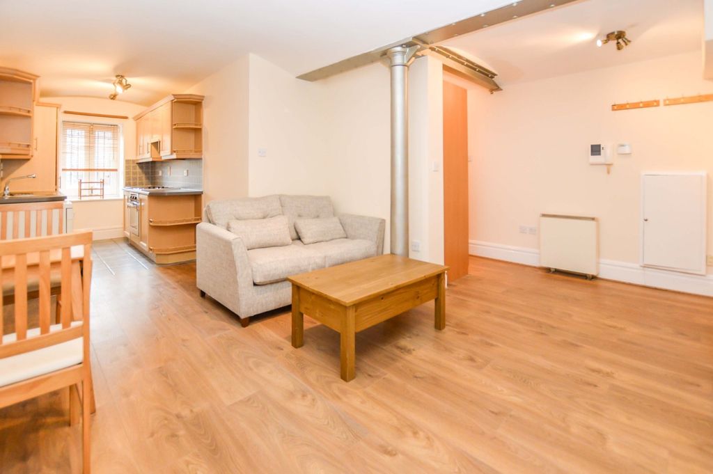 Property photo 2 of 13 Picture No. 30