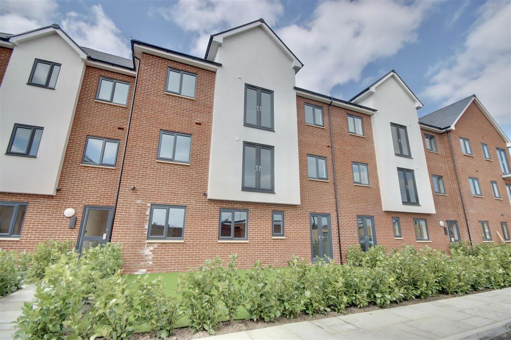 Property photo 1 of 9 97B14Ca9-65B3-4C13-9C79-E17E5E3A4224_1_201_A.Jpeg