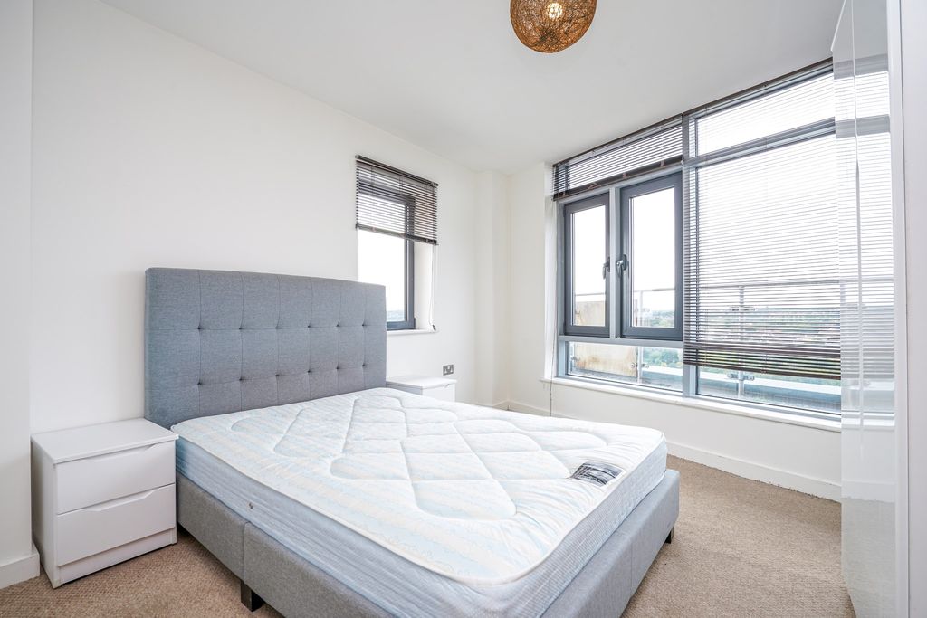 Property photo 3 of 20 Bedroom