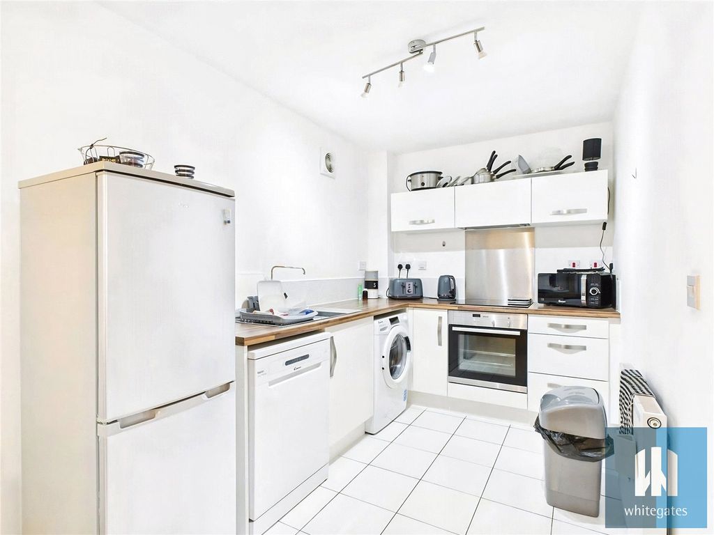 Property photo 2 of 10 Picture No. 18