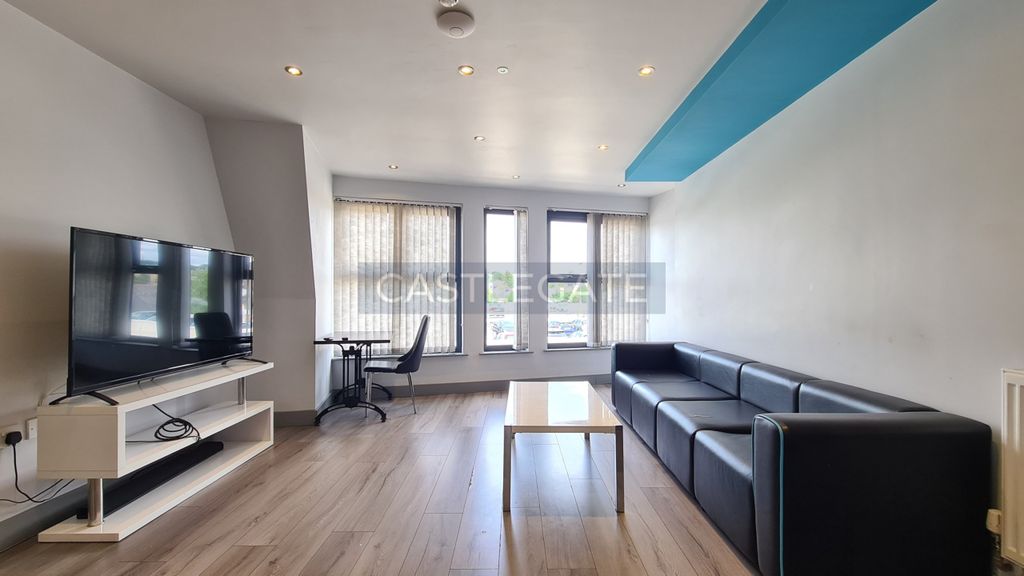 Property photo 3 of 9 Flat 17, Dundas Works, 15-17 Upperhead Row, Huddersfield, HD1 2Hn (2)
