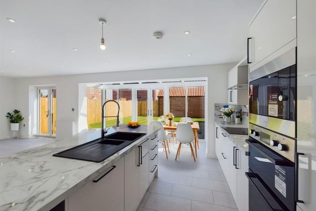 Property photo 3 of 10 3885447