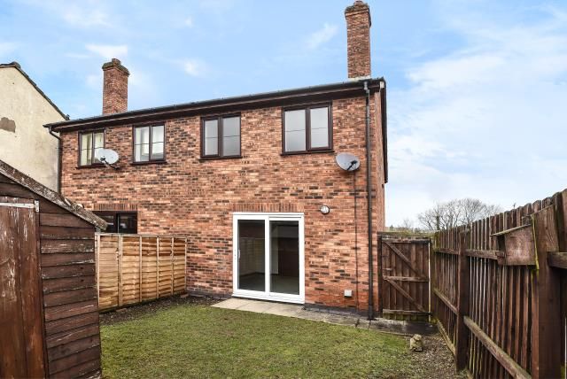Property photo 1 of 11 Outside View