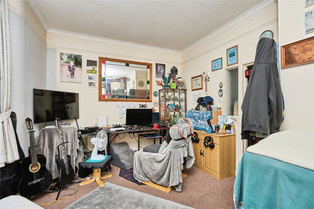 Property photo 3 of 7 Picture No. 11
