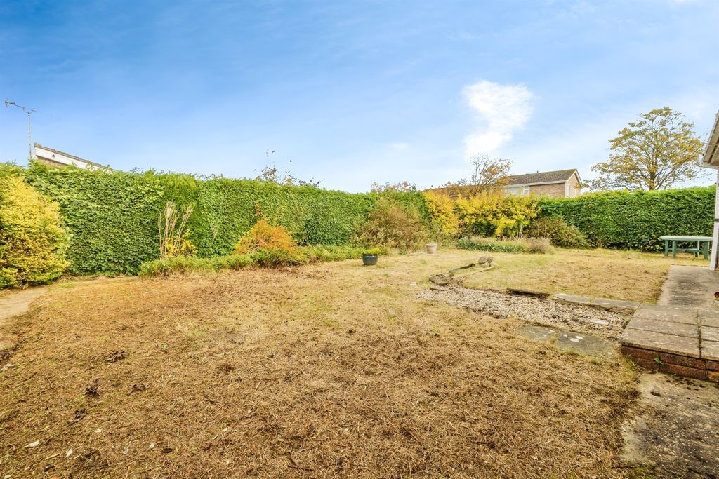 Property photo 2 of 17