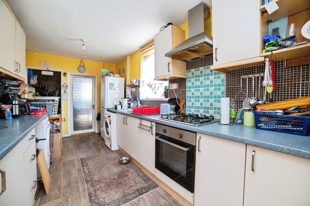 Property photo 3 of 17