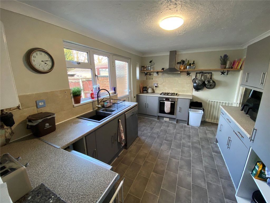 Property photo 3 of 26 Picture No. 30