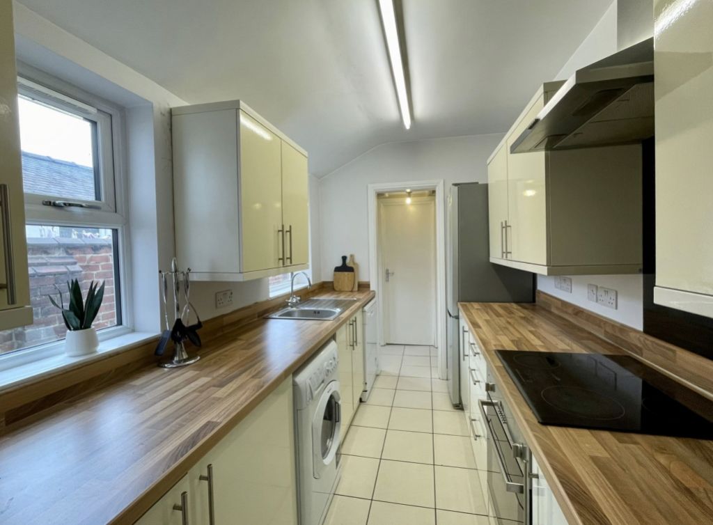 Property photo 1 of 8 Severn Kitchen