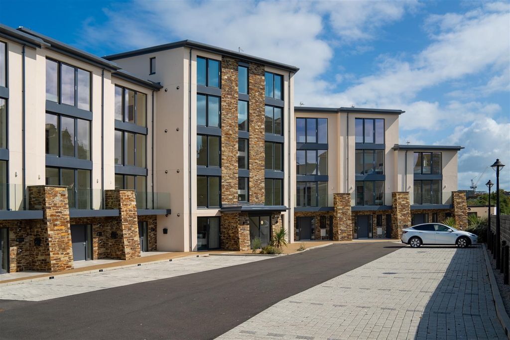 Property photo 1 of 20 Gwel Trebarwith External.Jpg