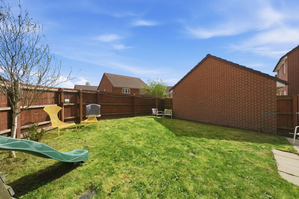 Property photo 3 of 26