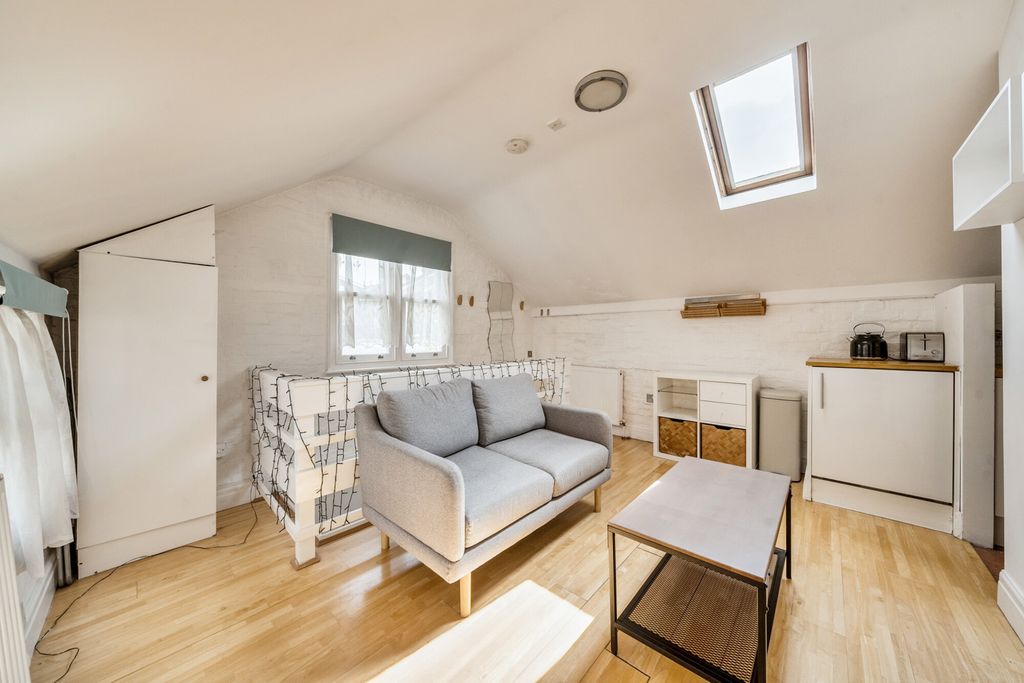 Property photo 2 of 17 1342809-6-68A4862...