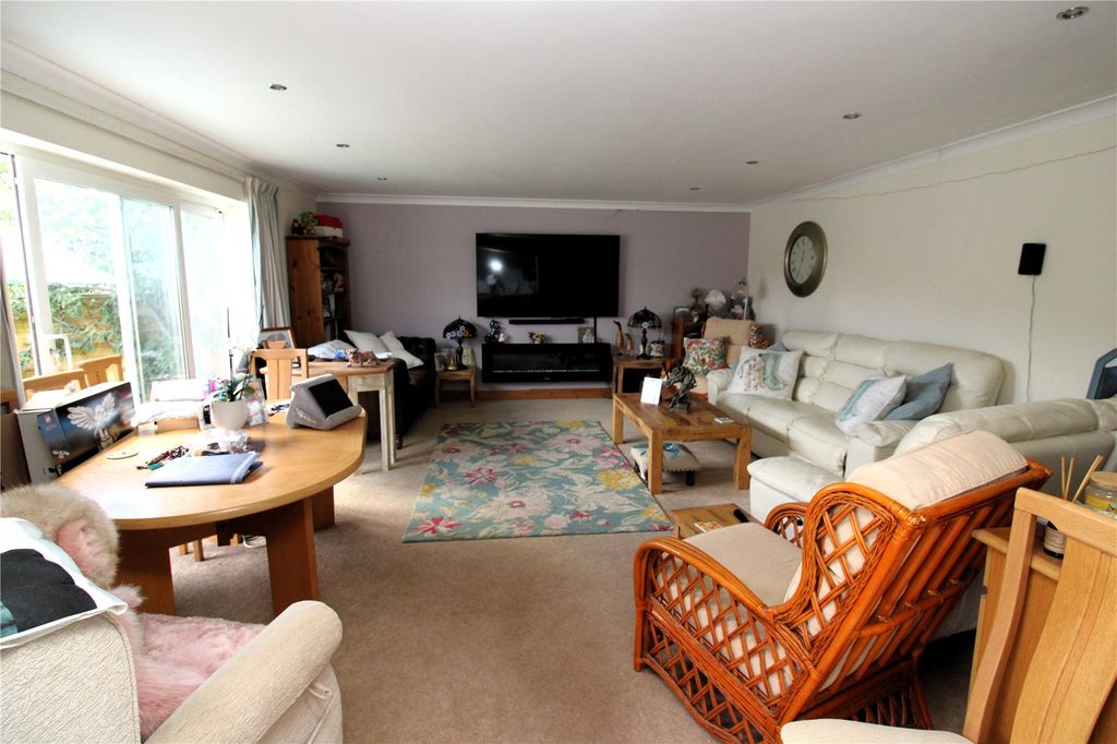 Property photo 3 of 17 Picture No. 11
