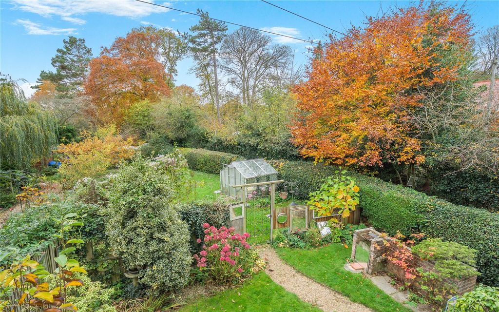 Property photo 2 of 17 Garden