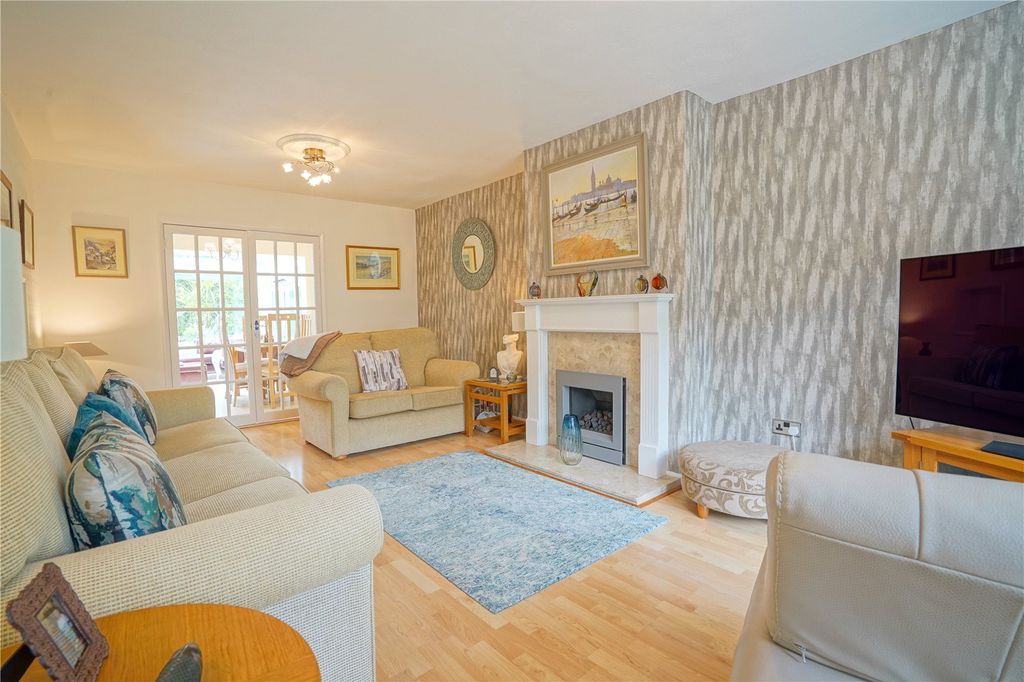 Property photo 2 of 22 Picture No. 14