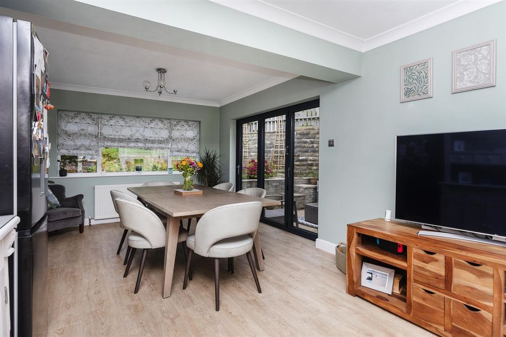 Property photo 3 of 29