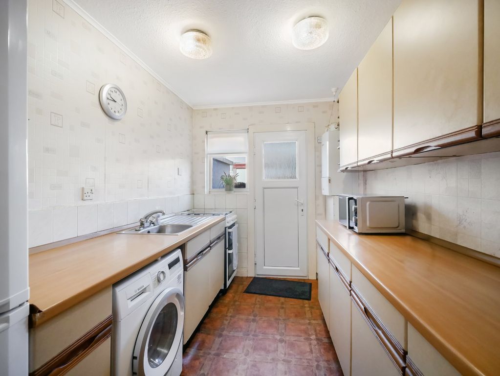 Property photo 3 of 13 Kitchen