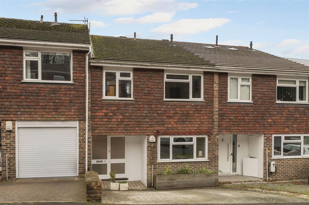 Property photo 1 of 14 6 Hillview-1.Jpg