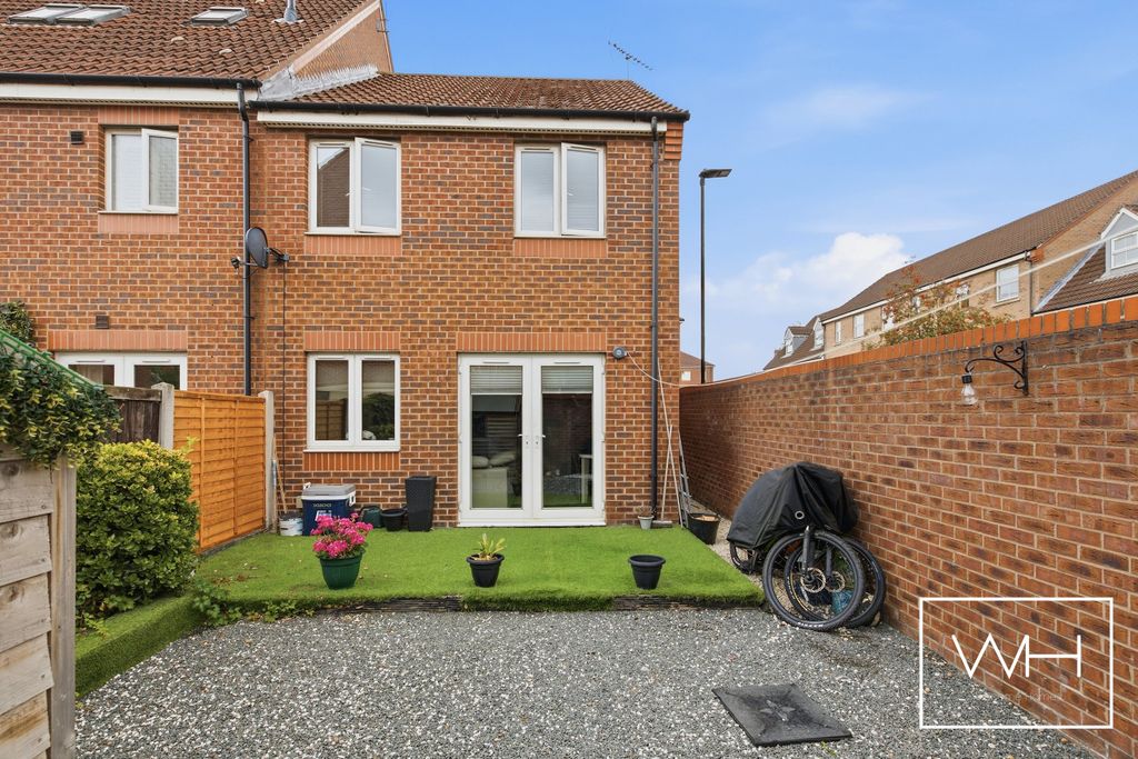 Property photo 2 of 20 60 Scotsman Drive, Scawthorpe 24
