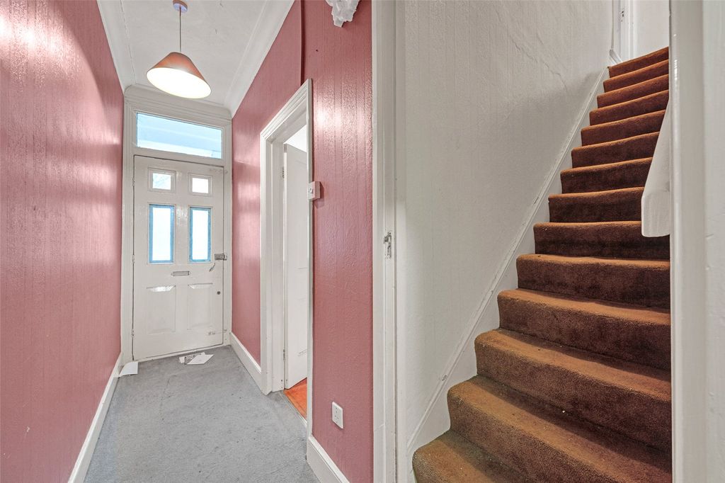 Property photo 2 of 17 Picture No. 13