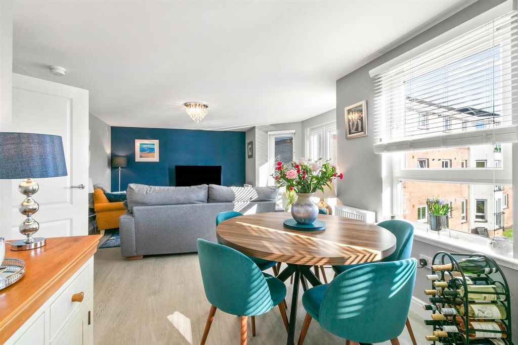 Additional image 13 of 2 bed flat for saleWillowbank Grove Bonhill, Alexandria G83
