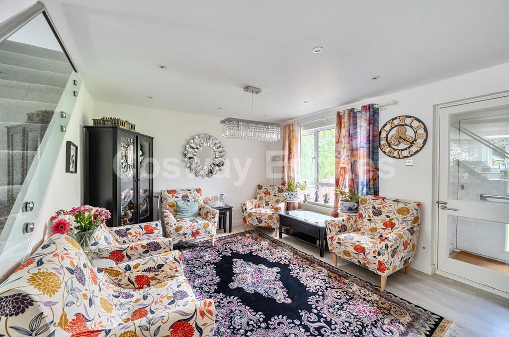 Property photo 2 of 13 0c2cd3E4-8Dd6-4E19-Bad7-3F9Fb822E3d7.Jpg