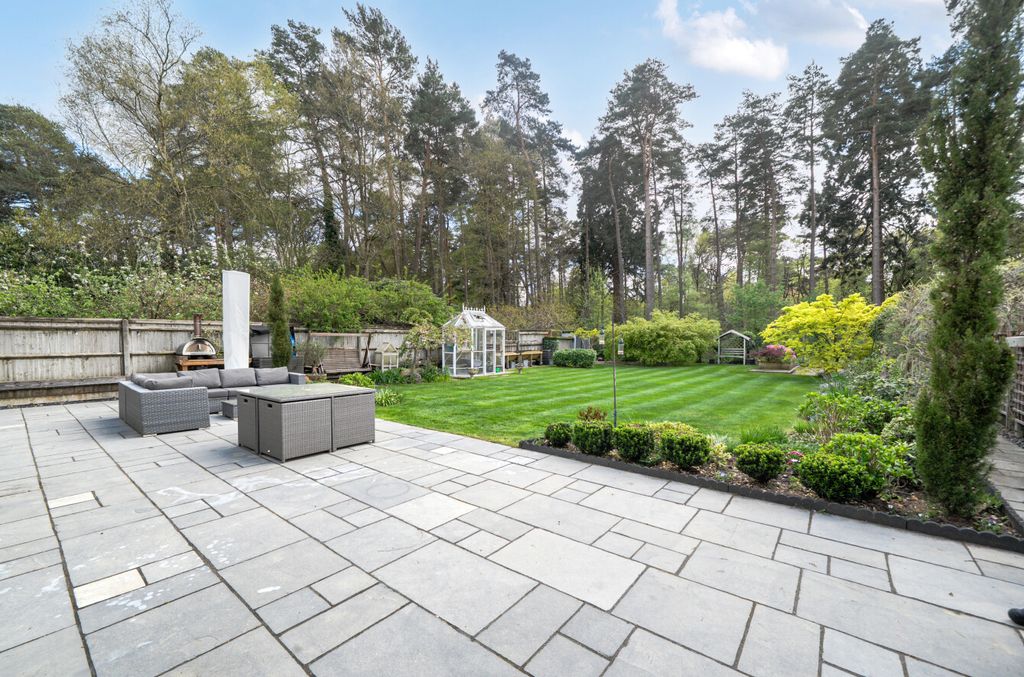 Additional image 28 of 6 bed detached house for saleWaterloo Road, Crowthorne, Berkshire RG45