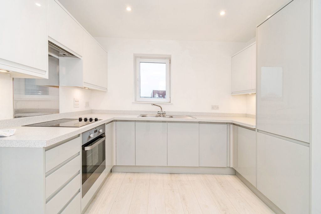 Property photo 2 of 13 Pbox-Img.Jpg