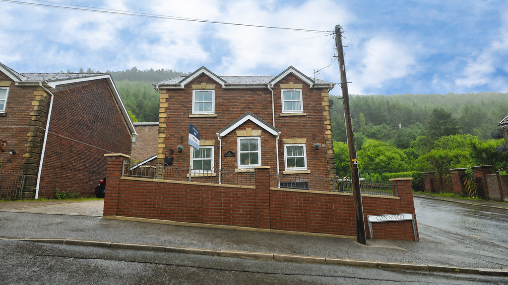 Property photo 1 of 26