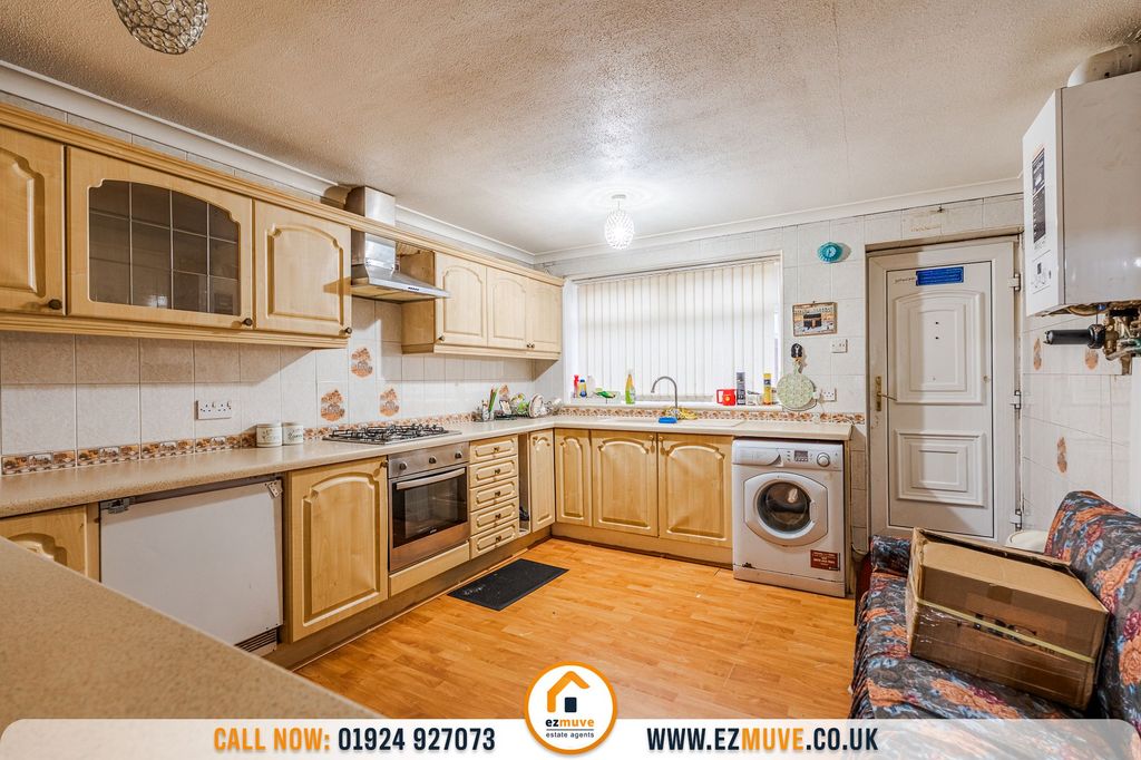 Property photo 2 of 14