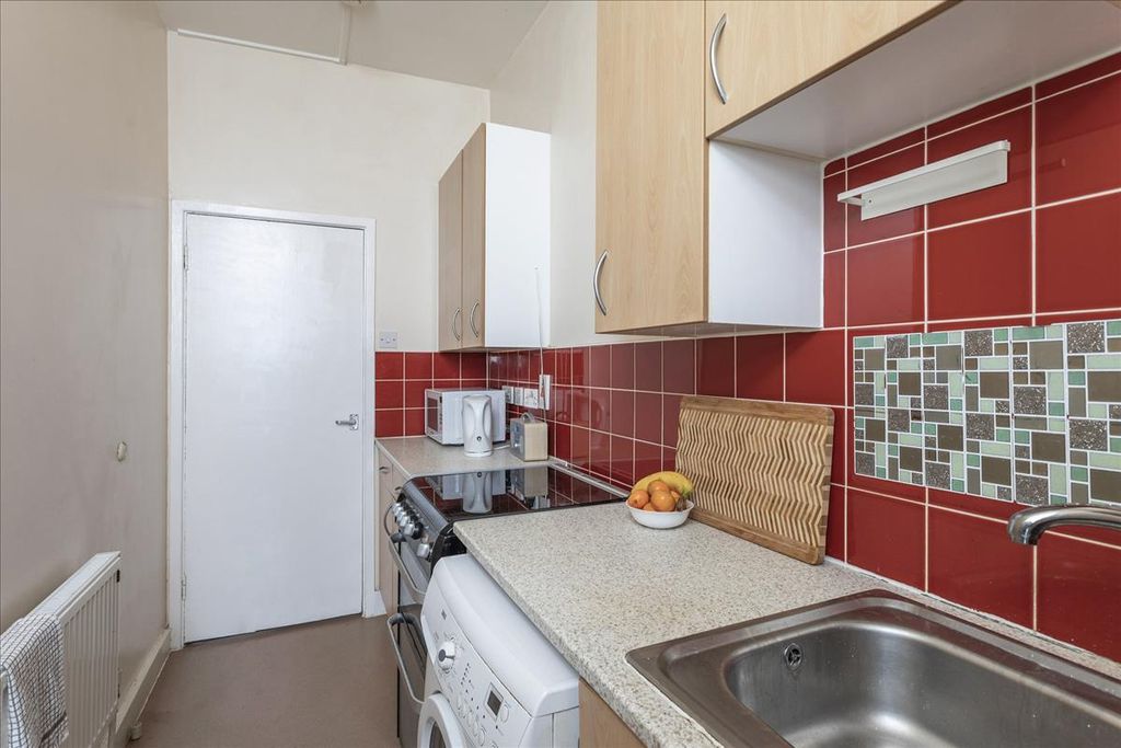 Property photo 2 of 7