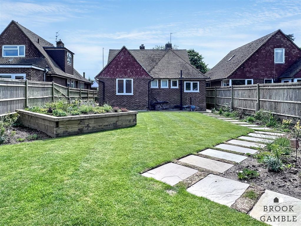 Property photo 2 of 18 01323 438506