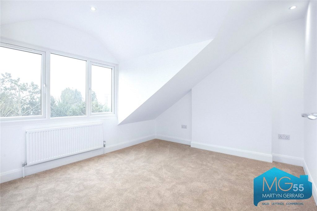 Property photo 3 of 12 Picture No. 04