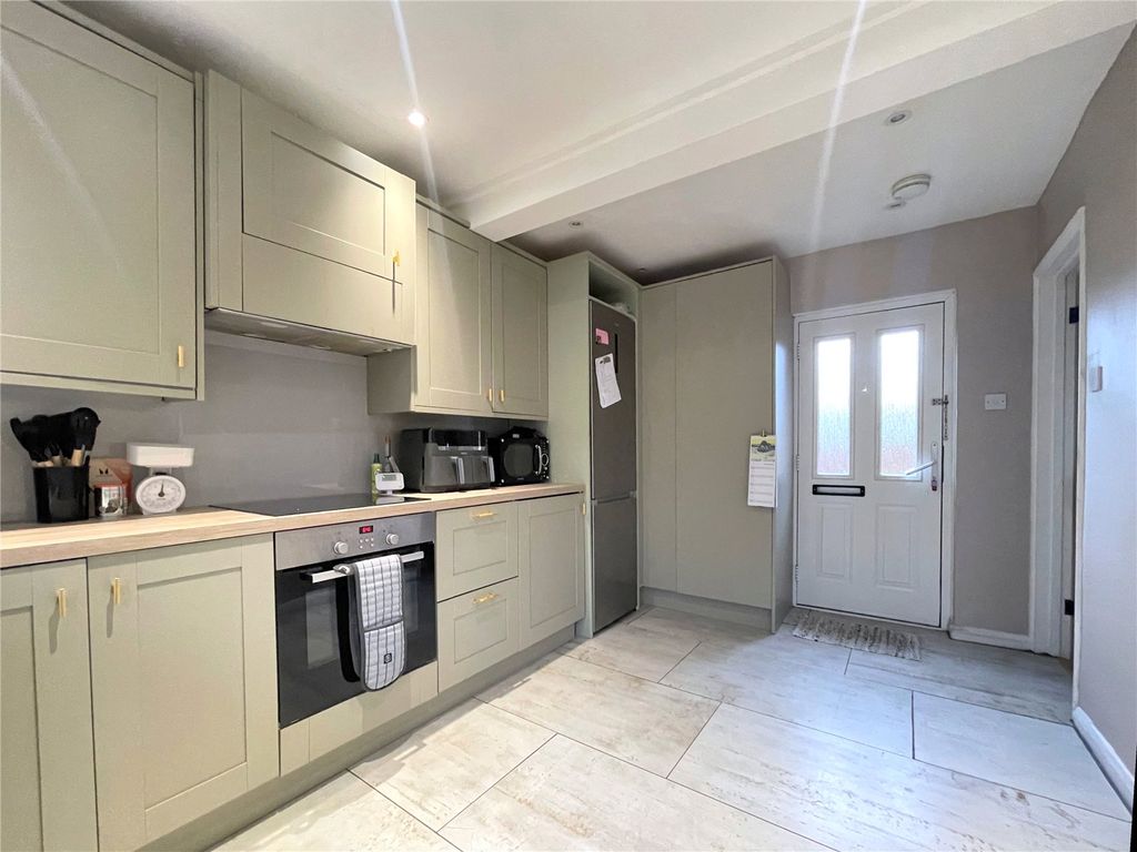 Property photo 2 of 15 Picture No. 29