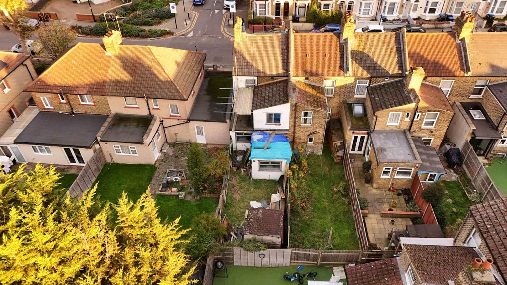 Property photo 3 of 3