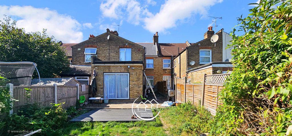 Property photo 3 of 24