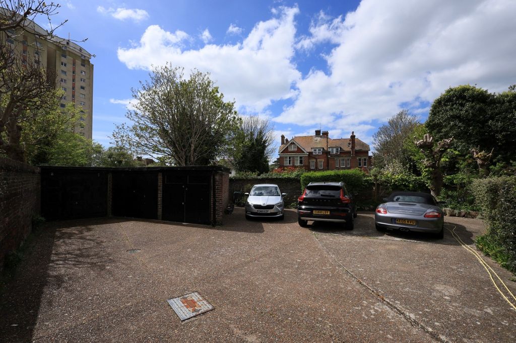Additional image 15 of 3 bed flat for saleSt. Johns Road, Eastbourne BN20