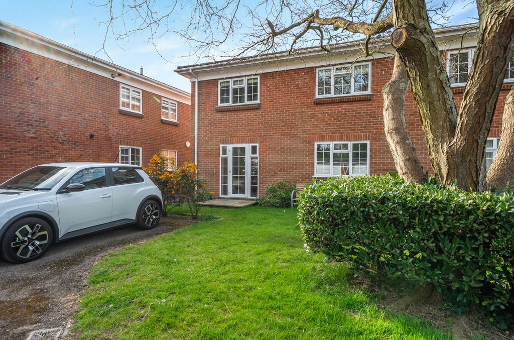 Property photo 2 of 3 External