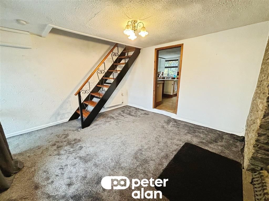 Property photo 3 of 12 Image
