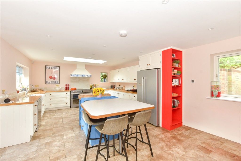 Property photo 3 of 28 Kitchen/ Breakfast Room