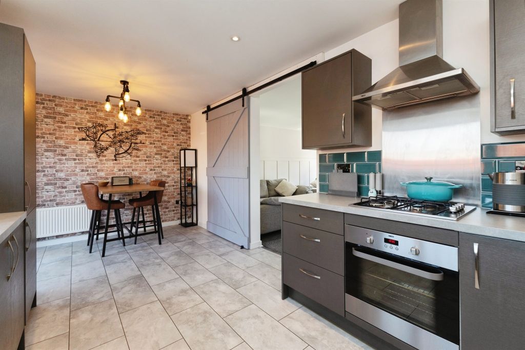 Property photo 3 of 18