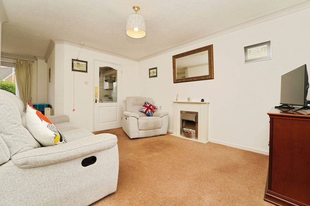 Property photo 2 of 16 Pbox-Img.Jpg
