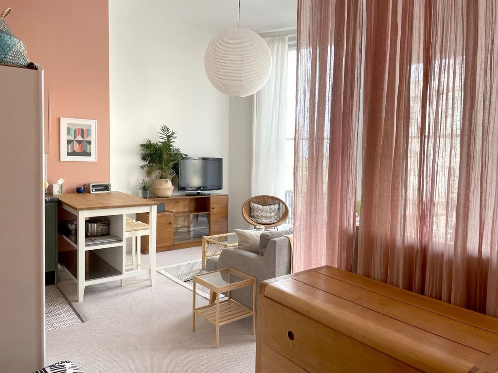 Property photo 2 of 7 4Bvv4Ass.Jpeg