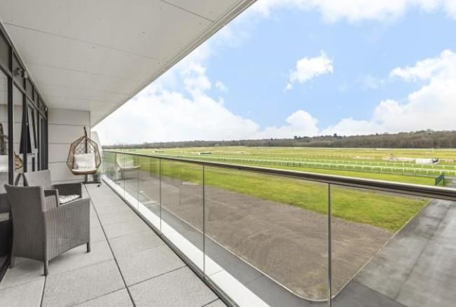 Property photo 3 of 12 Balcony