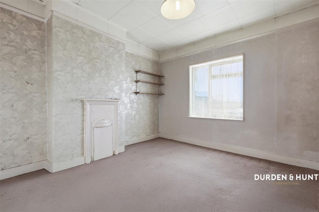 Property photo 2 of 13 Springhall Road