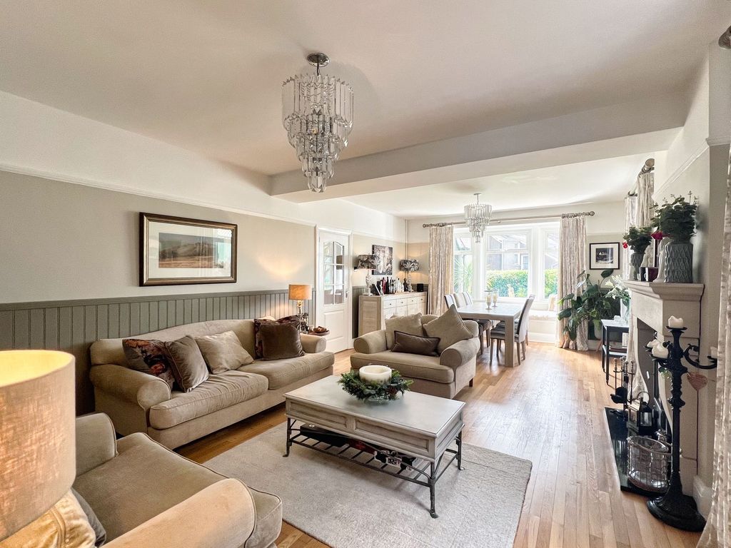 Property photo 2 of 36