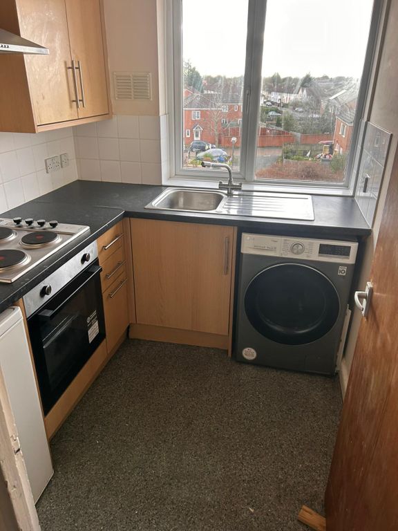 Property photo 2 of 8