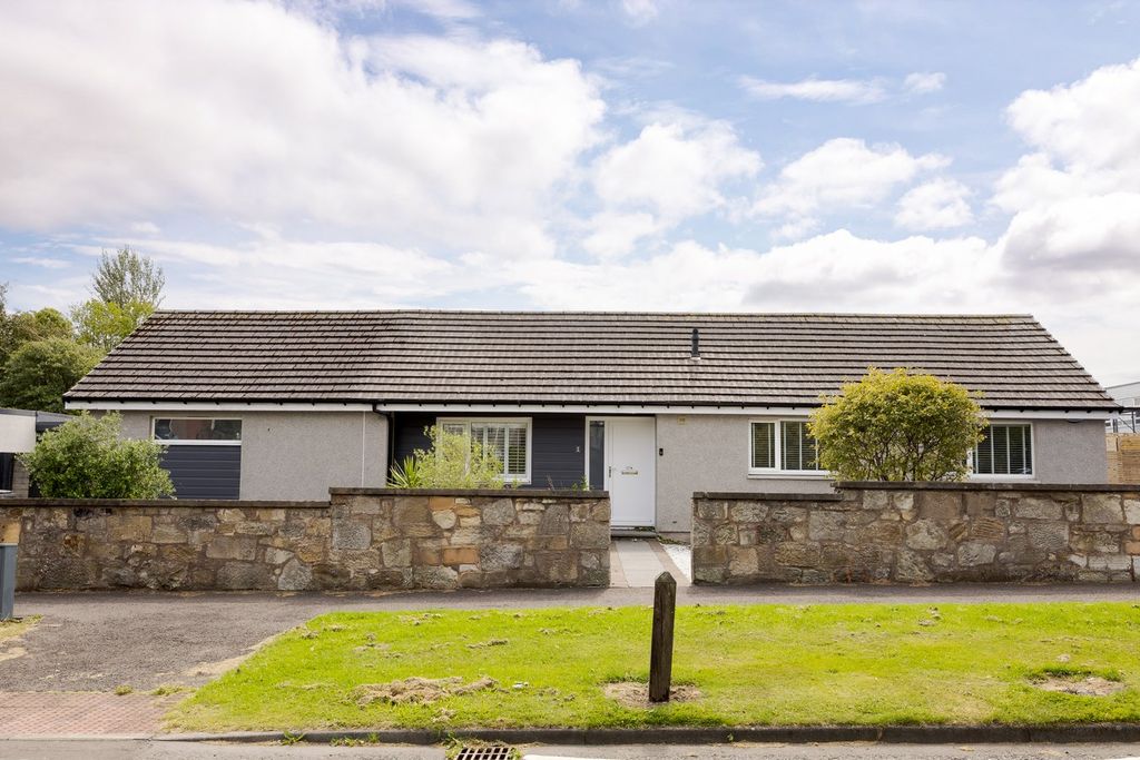 Property photo 1 of 35