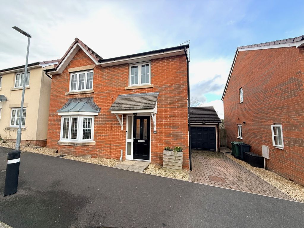 Property photo 1 of 28 Front Aspect