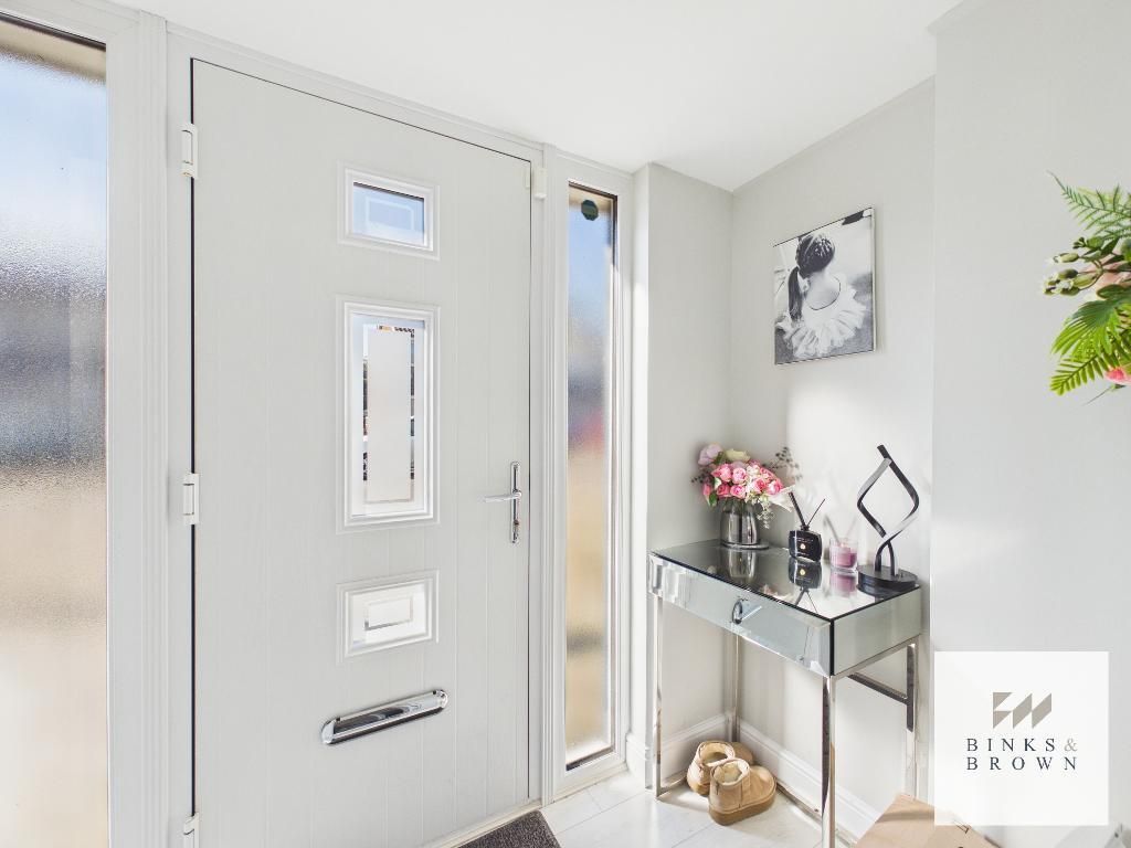 Property photo 2 of 16 Photo 2