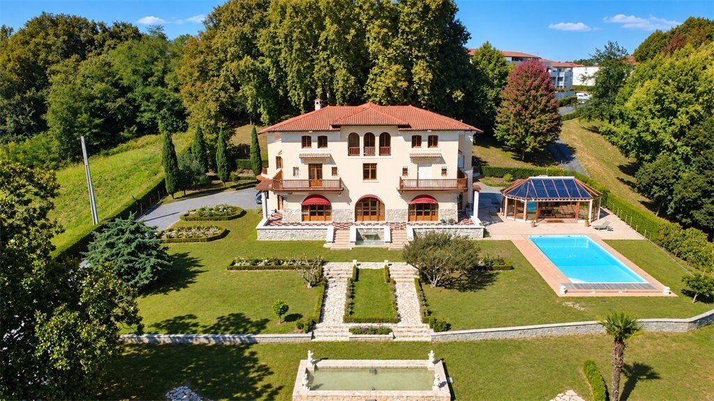 Property photo 1 of 20 An Exceptional Gomez Signature Estate In The Basque Country